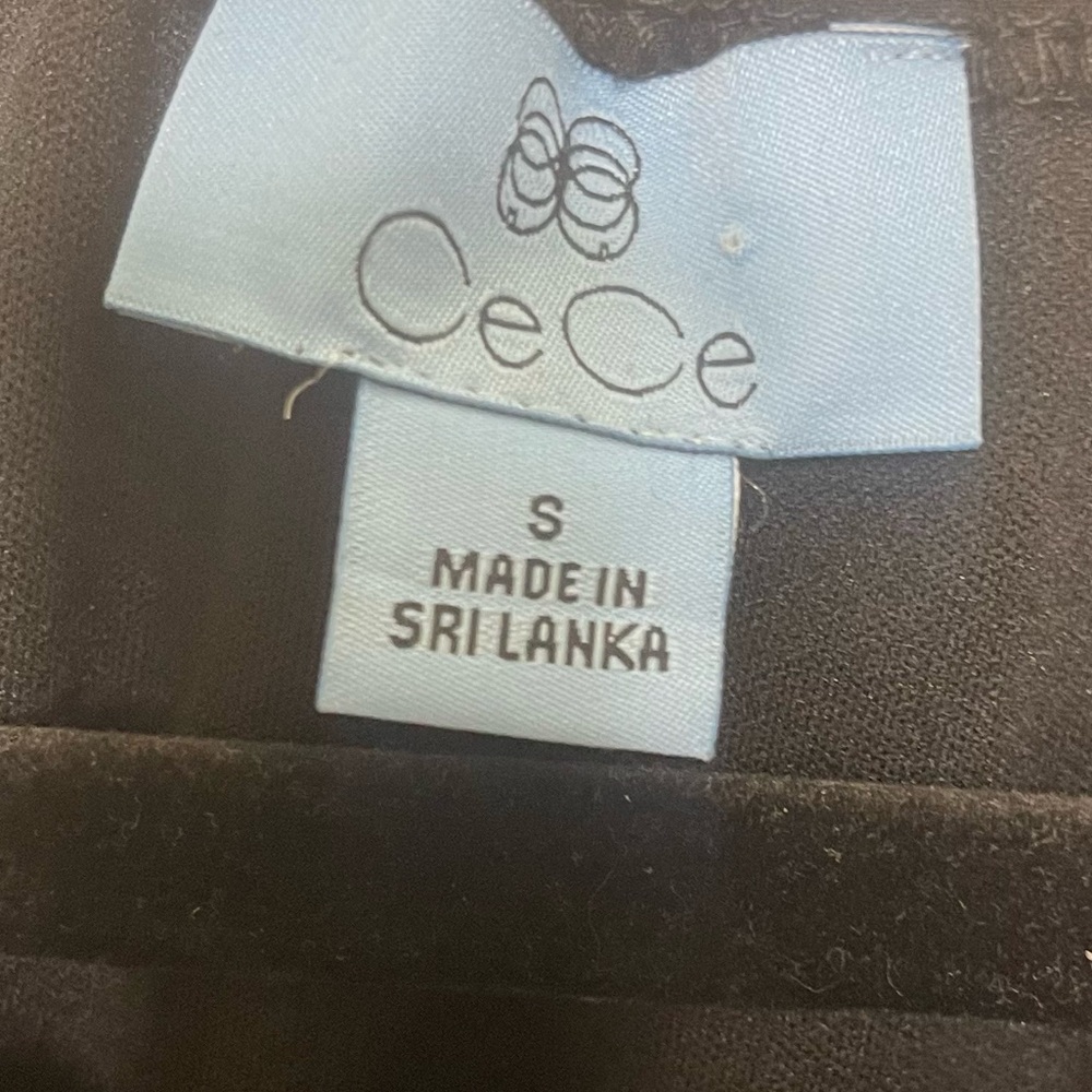 CeCe Chiffon Off/On Shoulder Ruffled Layered Long  Sleeve with Side Hem Bow tie - Picture 6 of 9